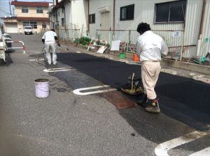 アスファルト敷き直し