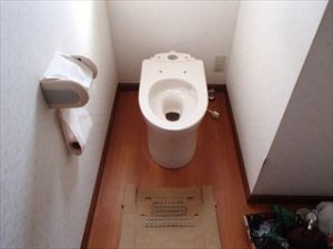 トイレ入れ替え工事