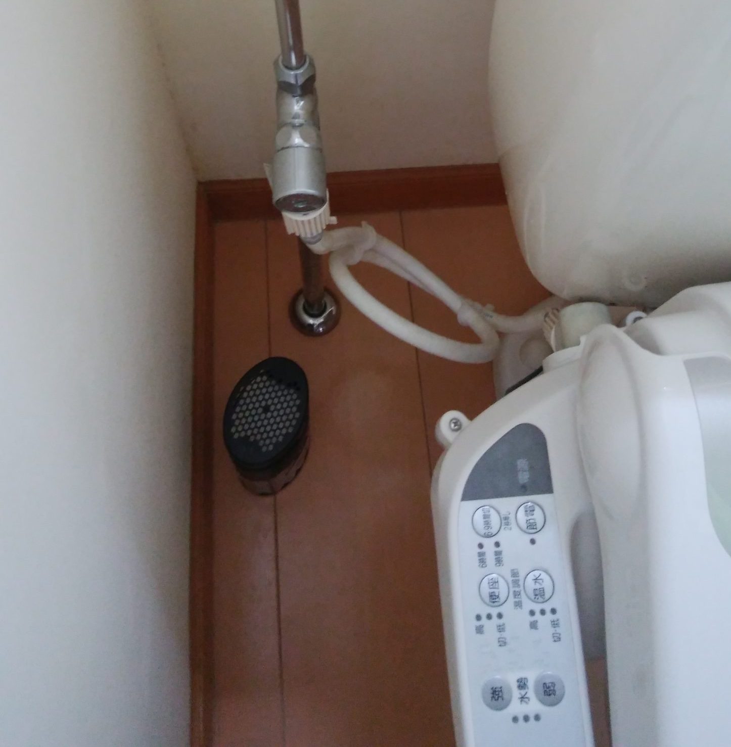 ◆配管・脚まわり トイレリフォームイトウ住建