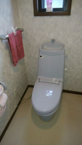 トイレ交換　施工前