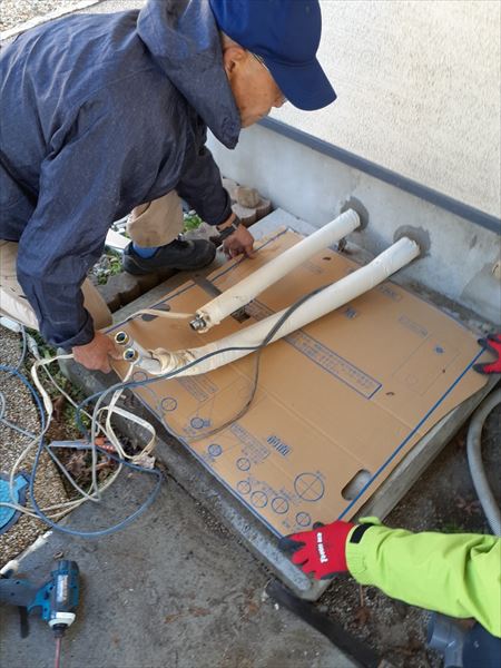エコキュート　施工中