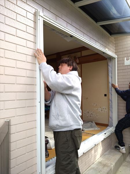 外窓　施工中