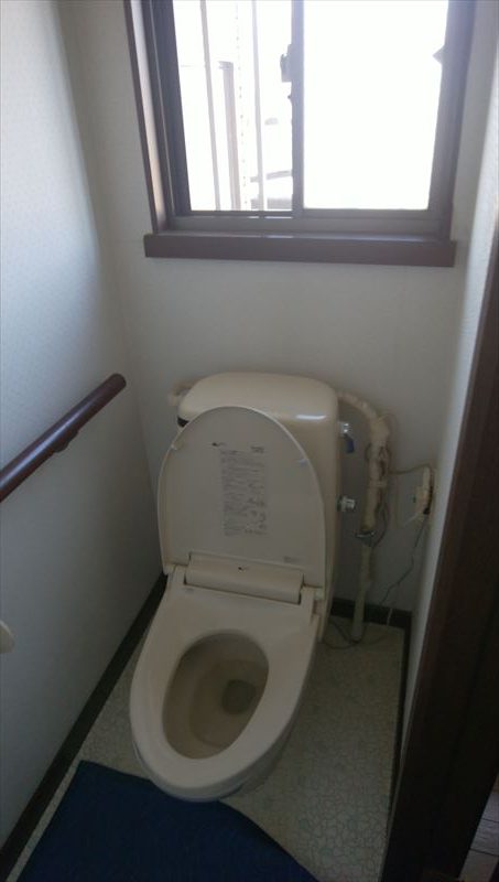 段差解消トイレ入れ替え工事